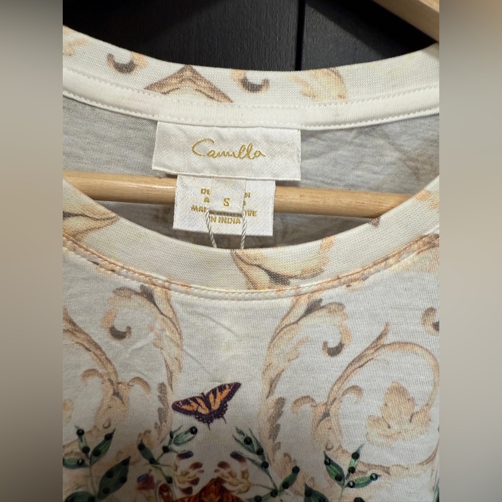 Camilla Oversize Band Tee
Queens Bee Hive size S - Picture 9 of 11